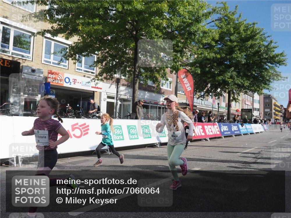 15.09.2024 - PSD Bank Halbmarathon Miley Keyser http://msf.ph/oto/7060064 15.09.2024 10:31:20 Ziel 25, 39, 72, 78, 126, 158, 160, 163, 191, 277, 287 meine-sportfotos.de