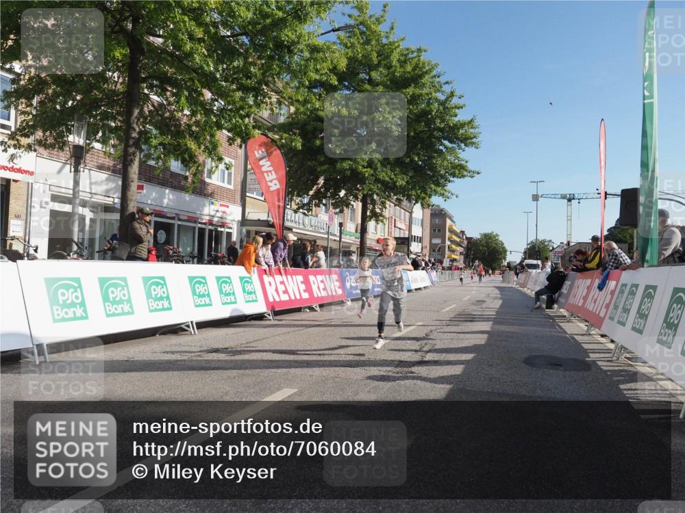 15.09.2024 - PSD Bank Halbmarathon Miley Keyser http://msf.ph/oto/7060084 15.09.2024 10:31:27 Ziel 39, 72, 78, 158, 160, 163, 191, 201 meine-sportfotos.de