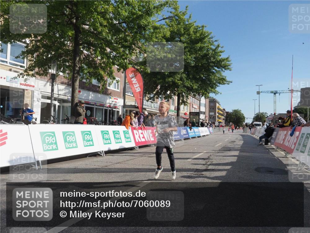 15.09.2024 - PSD Bank Halbmarathon Miley Keyser http://msf.ph/oto/7060089 15.09.2024 10:31:27 Ziel 39, 72, 78, 158, 160, 163, 191, 201 meine-sportfotos.de