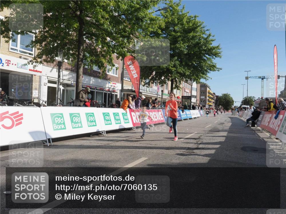 15.09.2024 - PSD Bank Halbmarathon Miley Keyser http://msf.ph/oto/7060135 15.09.2024 10:31:37 Ziel 78, 158, 175, 201, 250 meine-sportfotos.de