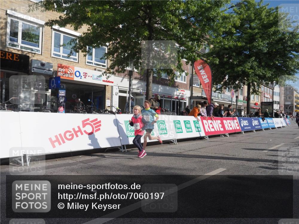 15.09.2024 - PSD Bank Halbmarathon Miley Keyser http://msf.ph/oto/7060197 15.09.2024 10:31:49 Ziel 11, 175, 202, 223, 250, 276, 299 meine-sportfotos.de