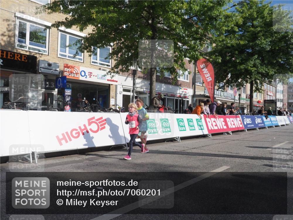 15.09.2024 - PSD Bank Halbmarathon Miley Keyser http://msf.ph/oto/7060201 15.09.2024 10:31:49 Ziel 11, 175, 202, 223, 250, 276, 299 meine-sportfotos.de