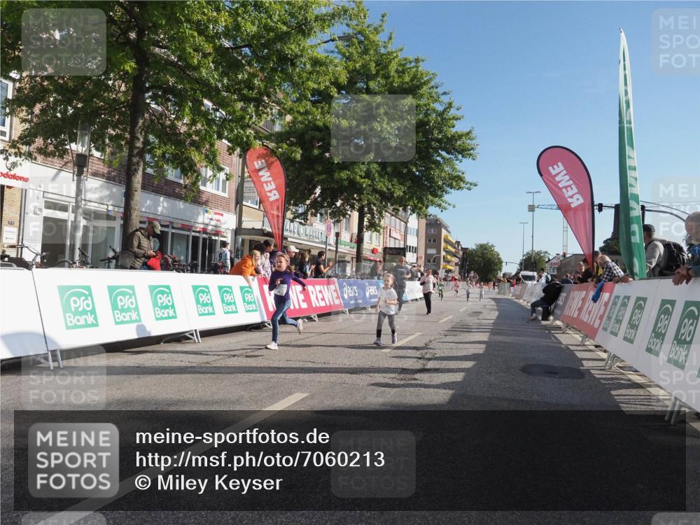 15.09.2024 - PSD Bank Halbmarathon Miley Keyser http://msf.ph/oto/7060213 15.09.2024 10:31:54 Ziel 11, 56, 57, 151, 202, 223, 250, 267, 276, 299 meine-sportfotos.de