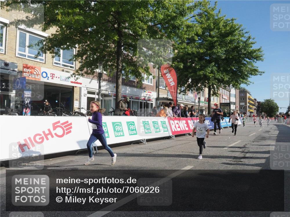 15.09.2024 - PSD Bank Halbmarathon Miley Keyser http://msf.ph/oto/7060226 15.09.2024 10:31:54 Ziel 11, 56, 57, 151, 202, 223, 250, 267, 276, 299 meine-sportfotos.de