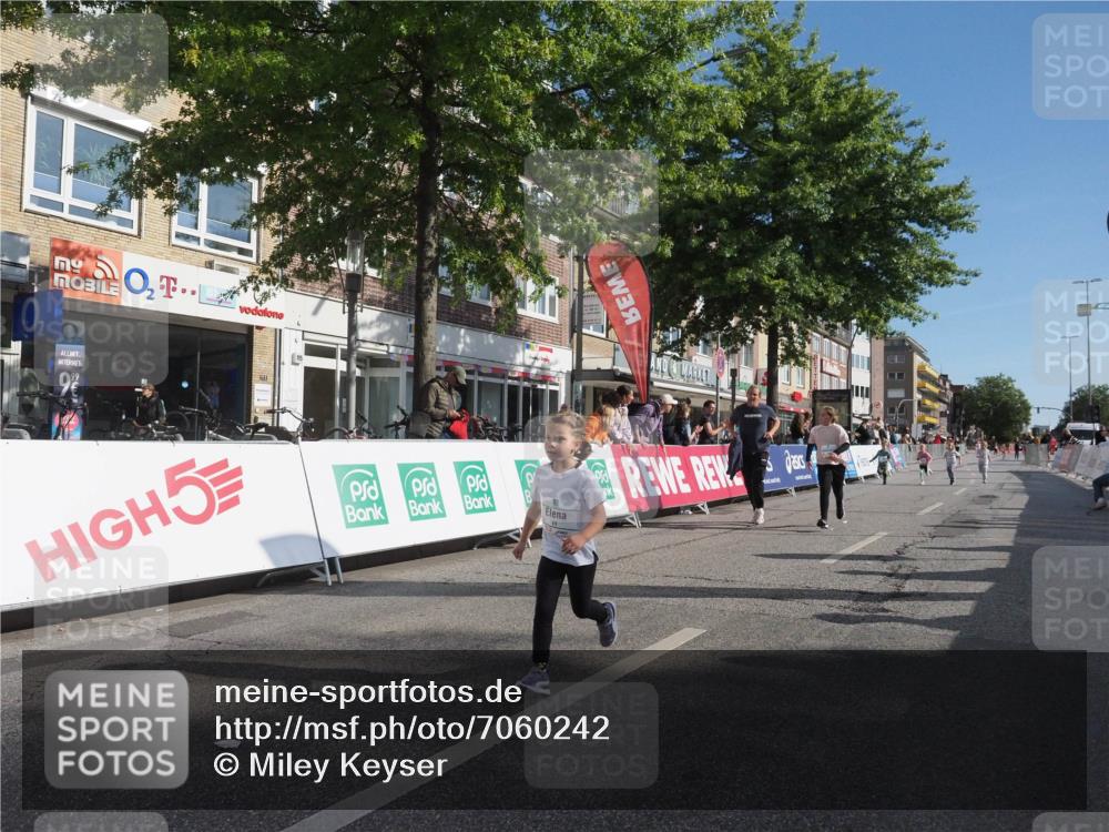 15.09.2024 - PSD Bank Halbmarathon Miley Keyser http://msf.ph/oto/7060242 15.09.2024 10:31:55 Ziel 11, 56, 57, 151, 202, 223, 250, 267, 276, 299 meine-sportfotos.de