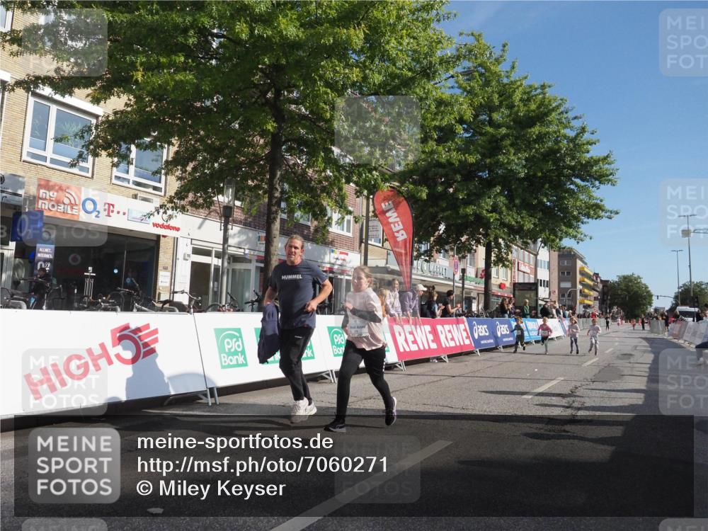 15.09.2024 - PSD Bank Halbmarathon Miley Keyser http://msf.ph/oto/7060271 15.09.2024 10:31:57 Ziel 11, 56, 57, 151, 202, 223, 267, 276, 299 meine-sportfotos.de