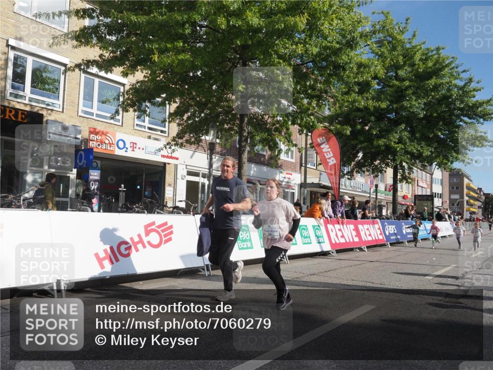 15.09.2024 - PSD Bank Halbmarathon Miley Keyser http://msf.ph/oto/7060279 15.09.2024 10:31:58 Ziel 11, 56, 57, 151, 202, 223, 267, 276, 299 meine-sportfotos.de