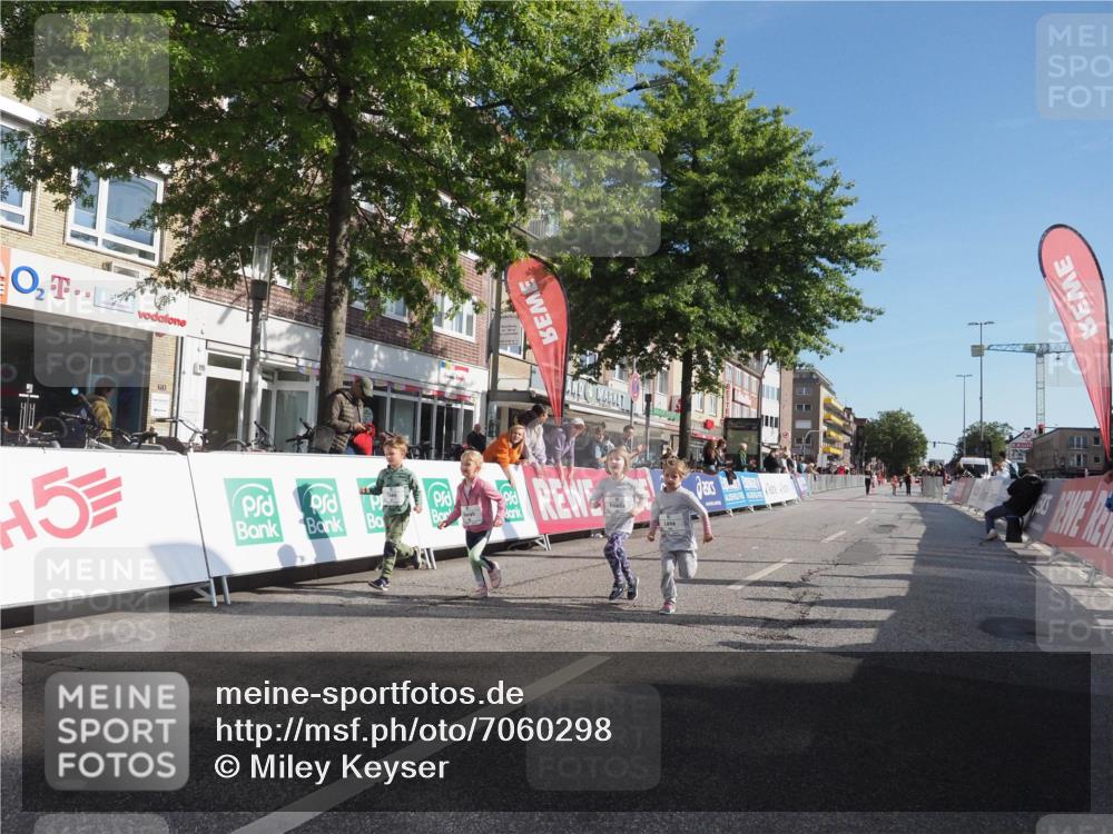15.09.2024 - PSD Bank Halbmarathon Miley Keyser http://msf.ph/oto/7060298 15.09.2024 10:32:01 Ziel 11, 56, 57, 151, 202, 267, 276, 299 meine-sportfotos.de
