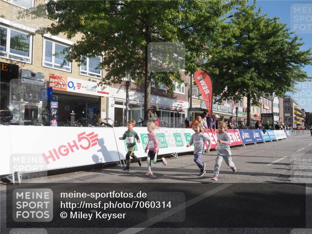 15.09.2024 - PSD Bank Halbmarathon Miley Keyser http://msf.ph/oto/7060314 15.09.2024 10:32:01 Ziel 11, 56, 57, 151, 202, 267, 276, 299 meine-sportfotos.de