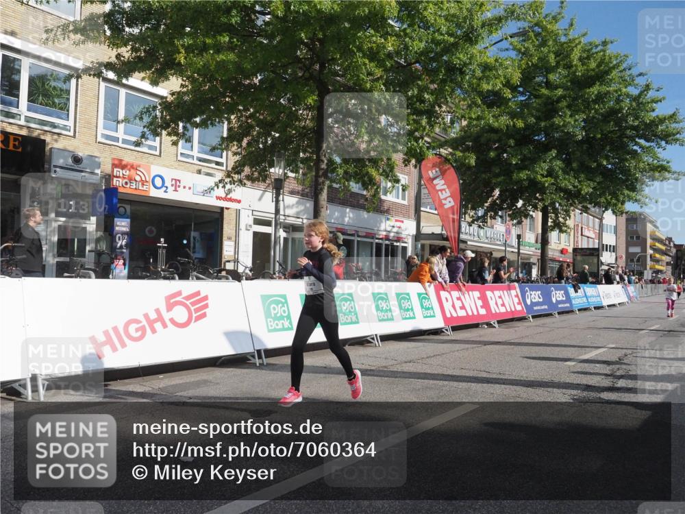 15.09.2024 - PSD Bank Halbmarathon Miley Keyser http://msf.ph/oto/7060364 15.09.2024 10:32:14 Ziel 56, 57, 148, 151, 193, 199, 267, 280 meine-sportfotos.de