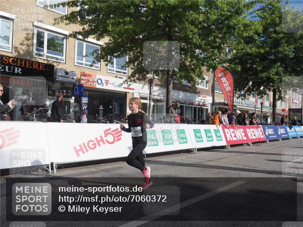 15.09.2024 - PSD Bank Halbmarathon Miley Keyser http://msf.ph/oto/7060372 15.09.2024 10:32:14 Ziel 56, 57, 148, 151, 193, 199, 267, 280 meine-sportfotos.de