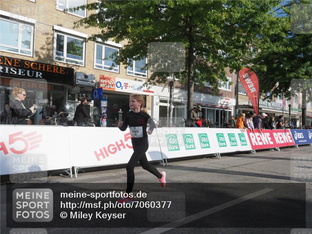 15.09.2024 - PSD Bank Halbmarathon Miley Keyser http://msf.ph/oto/7060377 15.09.2024 10:32:14 Ziel 56, 57, 148, 151, 193, 199, 267, 280 meine-sportfotos.de