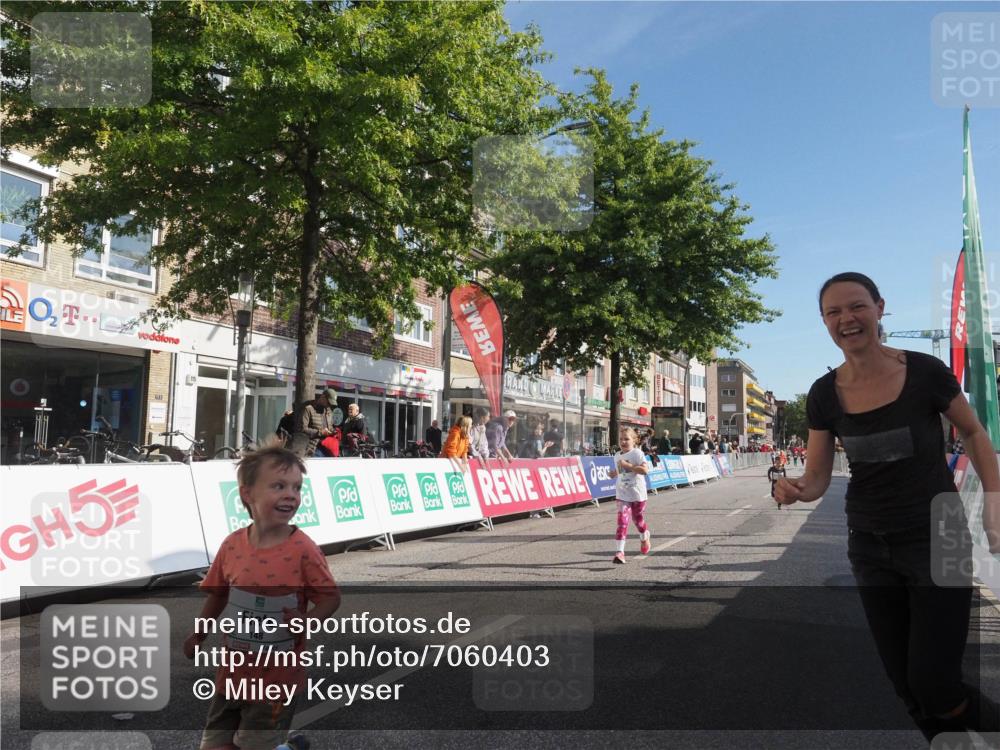 15.09.2024 - PSD Bank Halbmarathon Miley Keyser http://msf.ph/oto/7060403 15.09.2024 10:32:18 Ziel 148, 157, 193, 199, 280 meine-sportfotos.de
