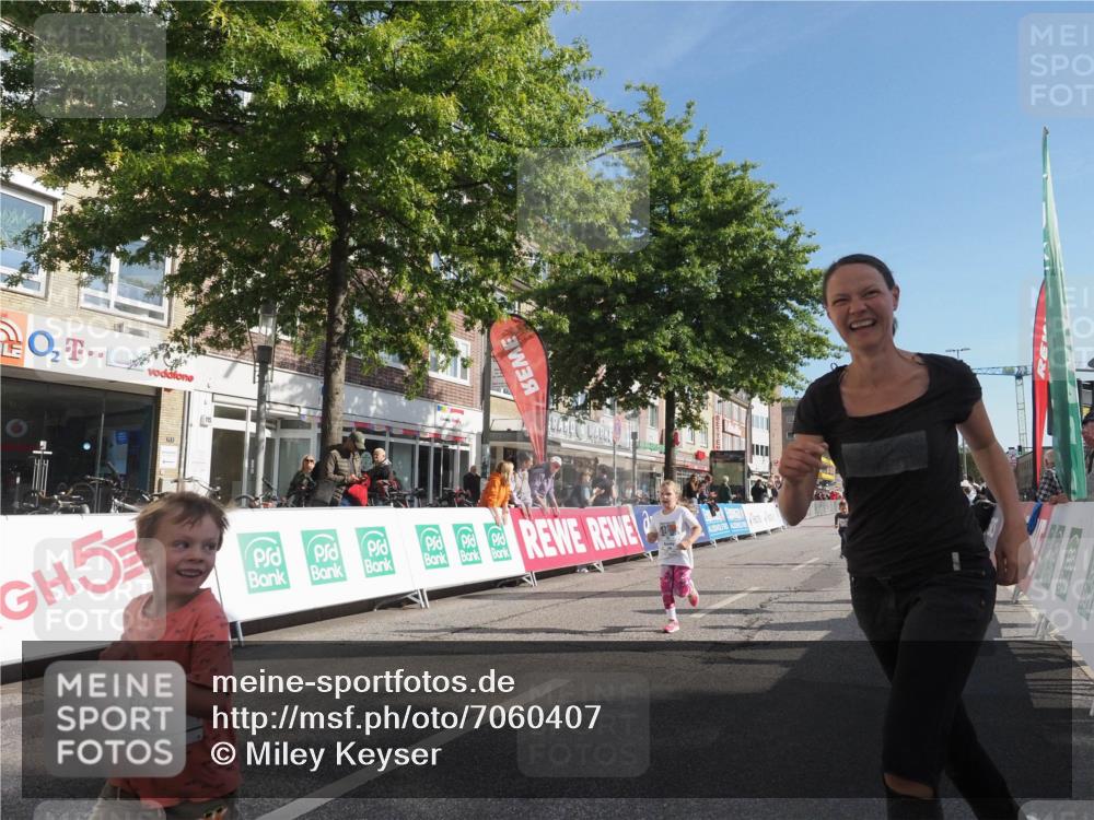 15.09.2024 - PSD Bank Halbmarathon Miley Keyser http://msf.ph/oto/7060407 15.09.2024 10:32:18 Ziel 148, 157, 193, 199, 280 meine-sportfotos.de