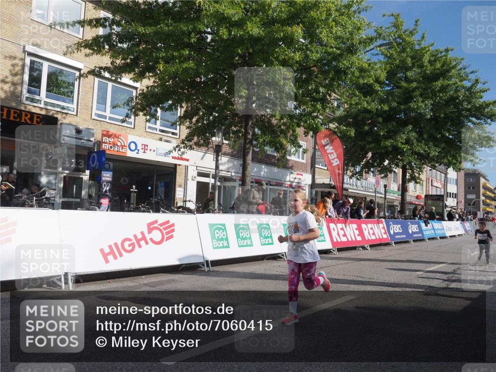 15.09.2024 - PSD Bank Halbmarathon Miley Keyser http://msf.ph/oto/7060415 15.09.2024 10:32:20 Ziel 148, 157, 193, 199, 280, 301 meine-sportfotos.de