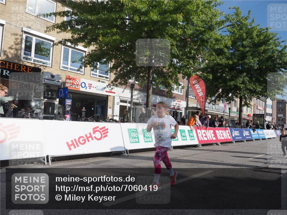 15.09.2024 - PSD Bank Halbmarathon Miley Keyser http://msf.ph/oto/7060419 15.09.2024 10:32:20 Ziel 148, 157, 193, 199, 280, 301 meine-sportfotos.de