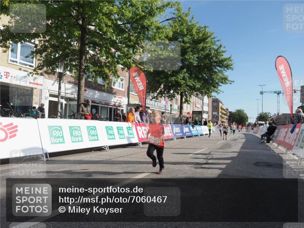 15.09.2024 - PSD Bank Halbmarathon Miley Keyser http://msf.ph/oto/7060467 15.09.2024 10:32:28 Ziel 40, 68, 148, 157, 193, 280, 301 meine-sportfotos.de