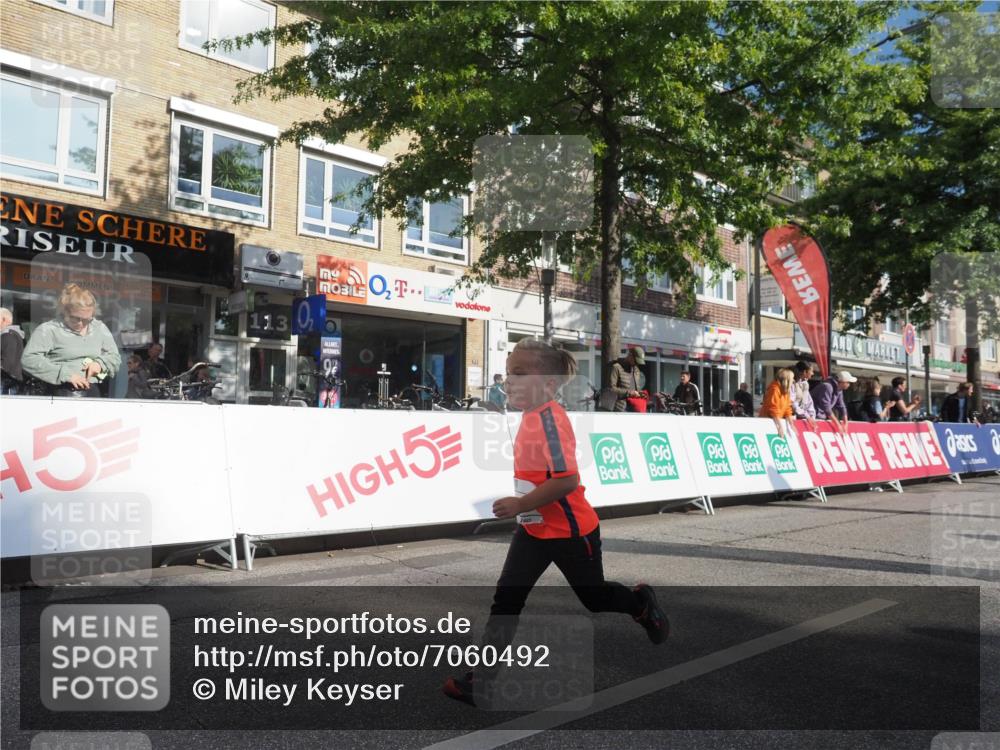 15.09.2024 - PSD Bank Halbmarathon Miley Keyser http://msf.ph/oto/7060492 15.09.2024 10:32:29 Ziel 40, 68, 148, 157, 193, 280, 301 meine-sportfotos.de