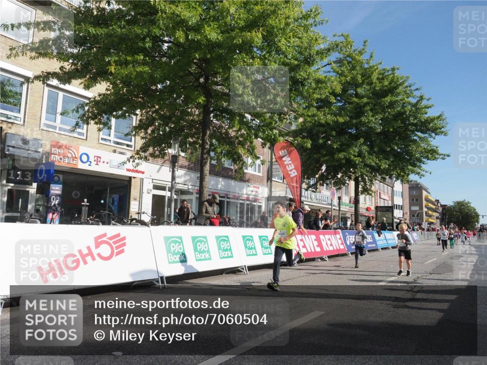 15.09.2024 - PSD Bank Halbmarathon Miley Keyser http://msf.ph/oto/7060504 15.09.2024 10:32:31 Ziel 40, 68, 83, 157, 193, 232, 280, 301 meine-sportfotos.de