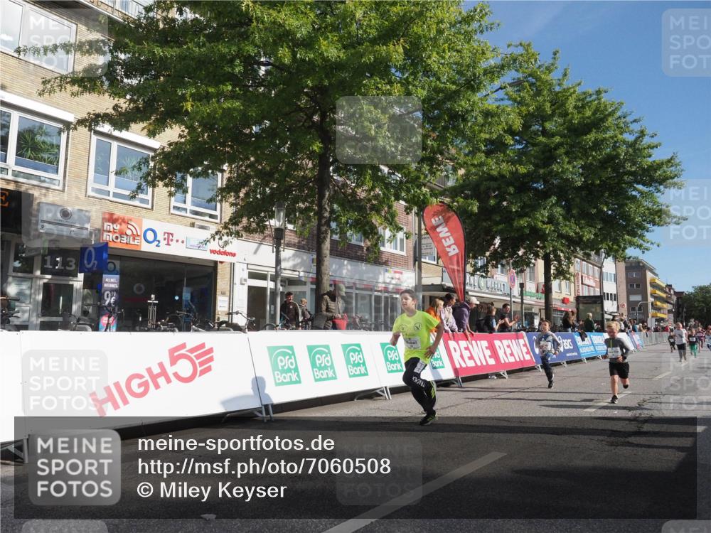 15.09.2024 - PSD Bank Halbmarathon Miley Keyser http://msf.ph/oto/7060508 15.09.2024 10:32:31 Ziel 40, 68, 83, 157, 193, 232, 280, 301 meine-sportfotos.de