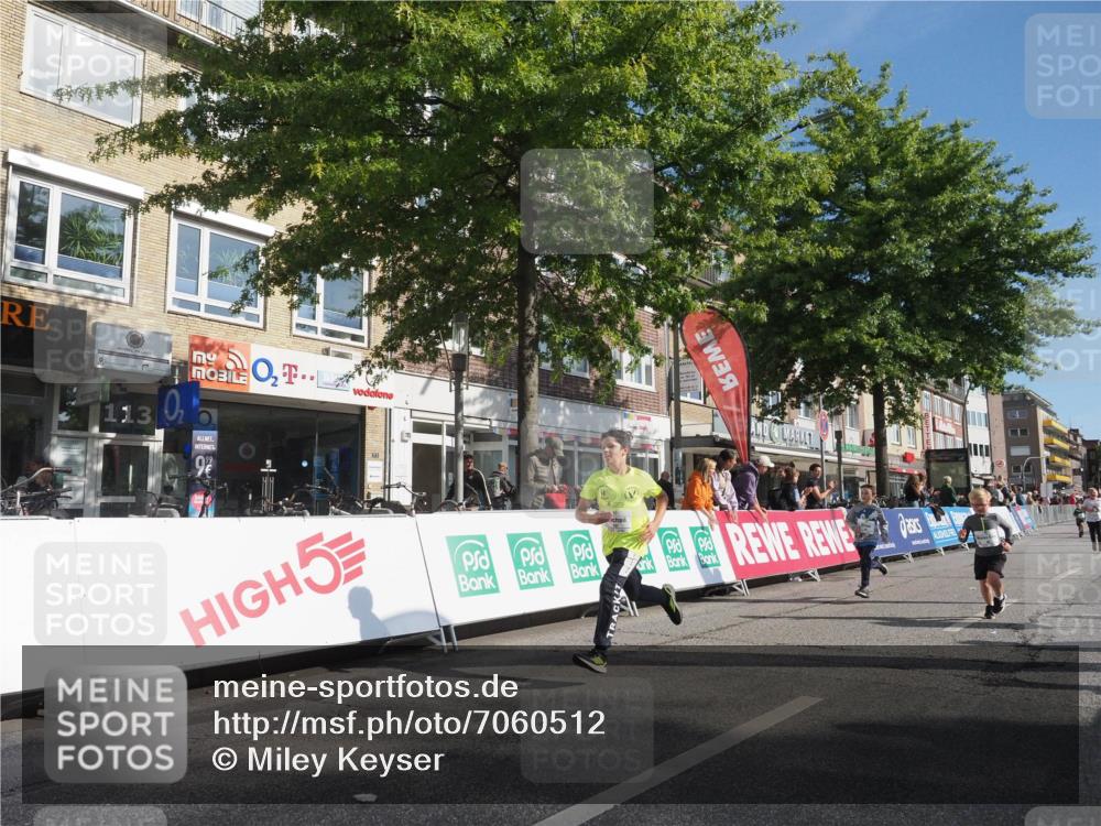 15.09.2024 - PSD Bank Halbmarathon Miley Keyser http://msf.ph/oto/7060512 15.09.2024 10:32:31 Ziel 40, 68, 83, 157, 193, 232, 280, 301 meine-sportfotos.de
