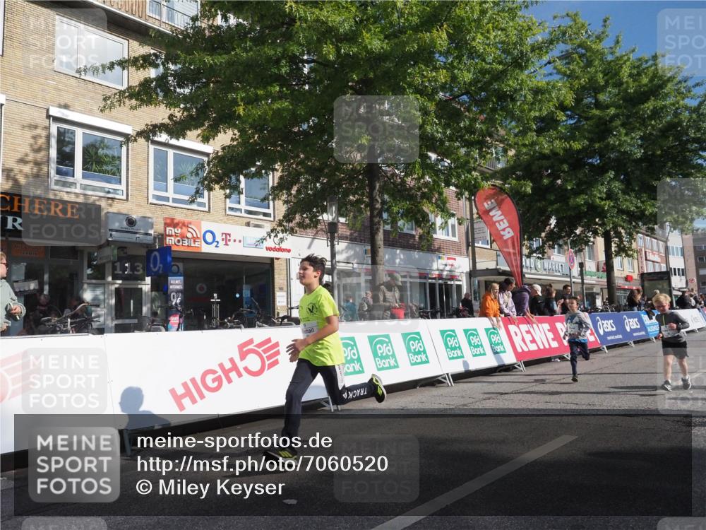 15.09.2024 - PSD Bank Halbmarathon Miley Keyser http://msf.ph/oto/7060520 15.09.2024 10:32:31 Ziel 40, 68, 83, 157, 193, 232, 280, 301 meine-sportfotos.de