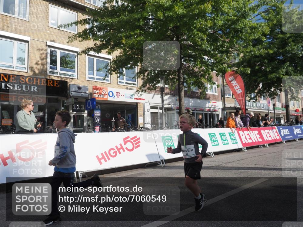 15.09.2024 - PSD Bank Halbmarathon Miley Keyser http://msf.ph/oto/7060549 15.09.2024 10:32:33 Ziel 1, 40, 68, 83, 157, 176, 182, 193, 232, 280, 283, 301 meine-sportfotos.de