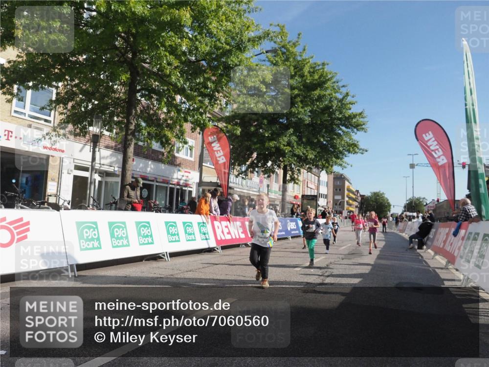 15.09.2024 - PSD Bank Halbmarathon Miley Keyser http://msf.ph/oto/7060560 15.09.2024 10:32:38 Ziel 1, 4, 40, 68, 83, 157, 176, 182, 232, 241, 275, 283, 301, 302 meine-sportfotos.de