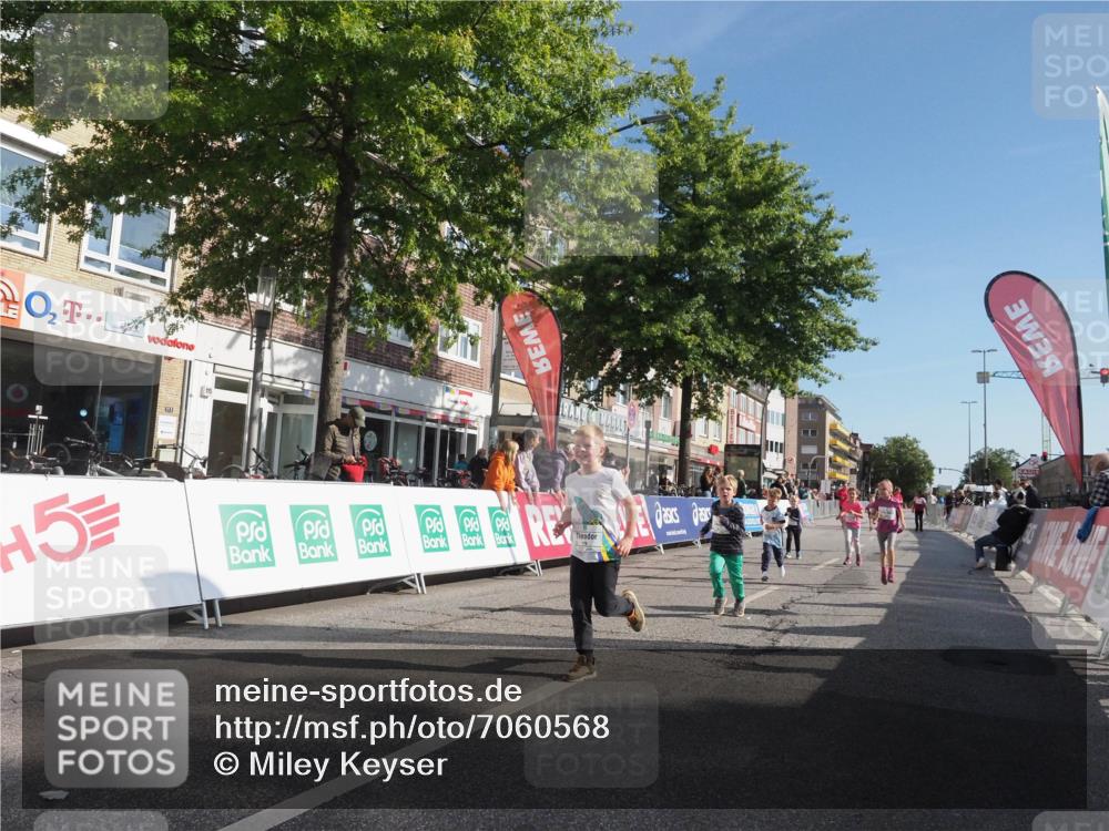 15.09.2024 - PSD Bank Halbmarathon Miley Keyser http://msf.ph/oto/7060568 15.09.2024 10:32:38 Ziel 1, 4, 40, 68, 83, 157, 176, 182, 232, 241, 275, 283, 301, 302 meine-sportfotos.de