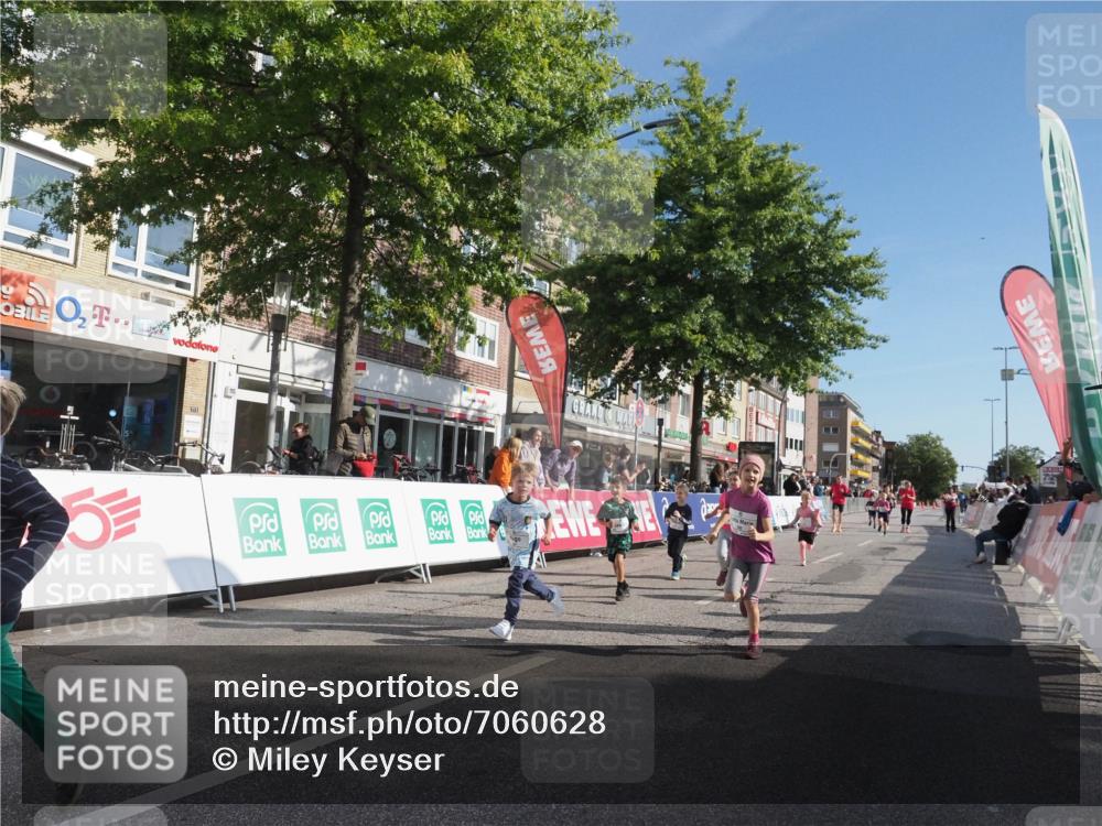 15.09.2024 - PSD Bank Halbmarathon Miley Keyser http://msf.ph/oto/7060628 15.09.2024 10:32:40 Ziel 1, 4, 40, 68, 83, 176, 182, 232, 241, 275, 283, 301, 302 meine-sportfotos.de