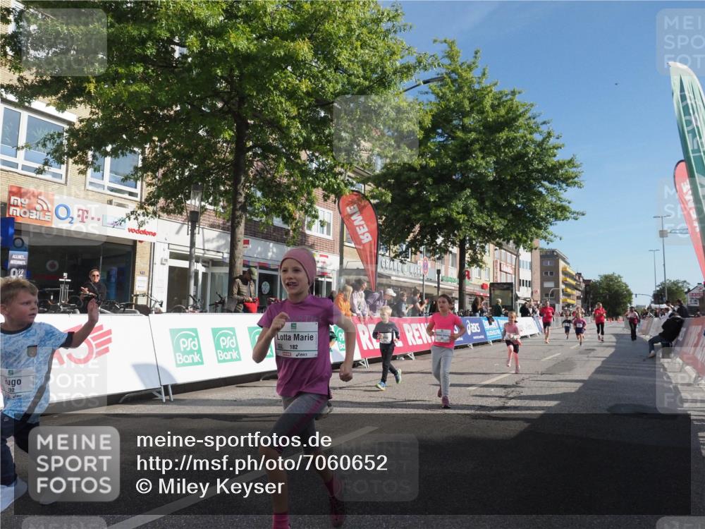 15.09.2024 - PSD Bank Halbmarathon Miley Keyser http://msf.ph/oto/7060652 15.09.2024 10:32:41 Ziel 1, 4, 33, 40, 68, 83, 176, 182, 232, 241, 275, 283, 301, 302 meine-sportfotos.de