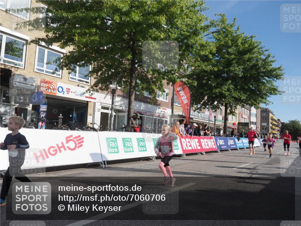 15.09.2024 - PSD Bank Halbmarathon Miley Keyser http://msf.ph/oto/7060706 15.09.2024 10:32:43 Ziel 1, 4, 33, 40, 68, 83, 176, 182, 232, 241, 275, 283, 302 meine-sportfotos.de
