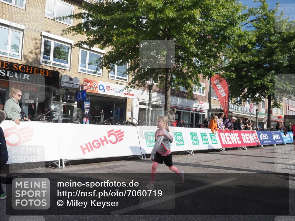 15.09.2024 - PSD Bank Halbmarathon Miley Keyser http://msf.ph/oto/7060719 15.09.2024 10:32:44 Ziel 1, 4, 33, 68, 83, 176, 182, 232, 241, 275, 283, 302 meine-sportfotos.de