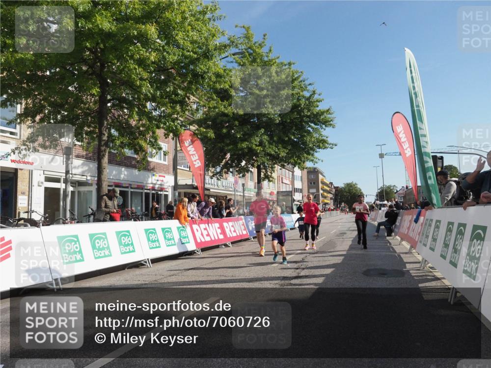 15.09.2024 - PSD Bank Halbmarathon Miley Keyser http://msf.ph/oto/7060726 15.09.2024 10:32:46 Ziel 1, 4, 33, 68, 83, 176, 182, 232, 241, 275, 283, 302 meine-sportfotos.de