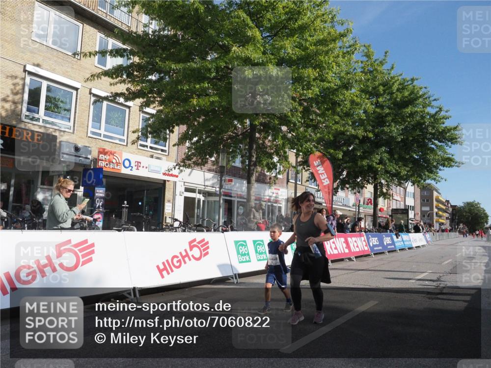 15.09.2024 - PSD Bank Halbmarathon Miley Keyser http://msf.ph/oto/7060822 15.09.2024 10:32:50 Ziel 1, 4, 33, 83, 176, 182, 232, 241, 275, 283, 302 meine-sportfotos.de