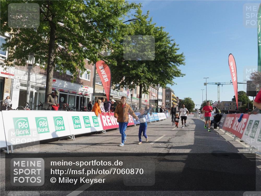 15.09.2024 - PSD Bank Halbmarathon Miley Keyser http://msf.ph/oto/7060870 15.09.2024 10:33:19 Ziel 224 meine-sportfotos.de