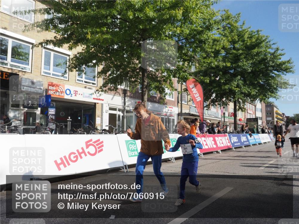 15.09.2024 - PSD Bank Halbmarathon Miley Keyser http://msf.ph/oto/7060915 15.09.2024 10:33:21 Ziel 224, 304 meine-sportfotos.de