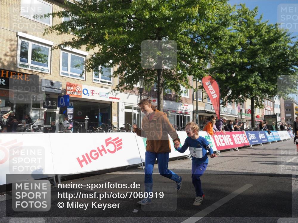 15.09.2024 - PSD Bank Halbmarathon Miley Keyser http://msf.ph/oto/7060919 15.09.2024 10:33:21 Ziel 224, 304 meine-sportfotos.de