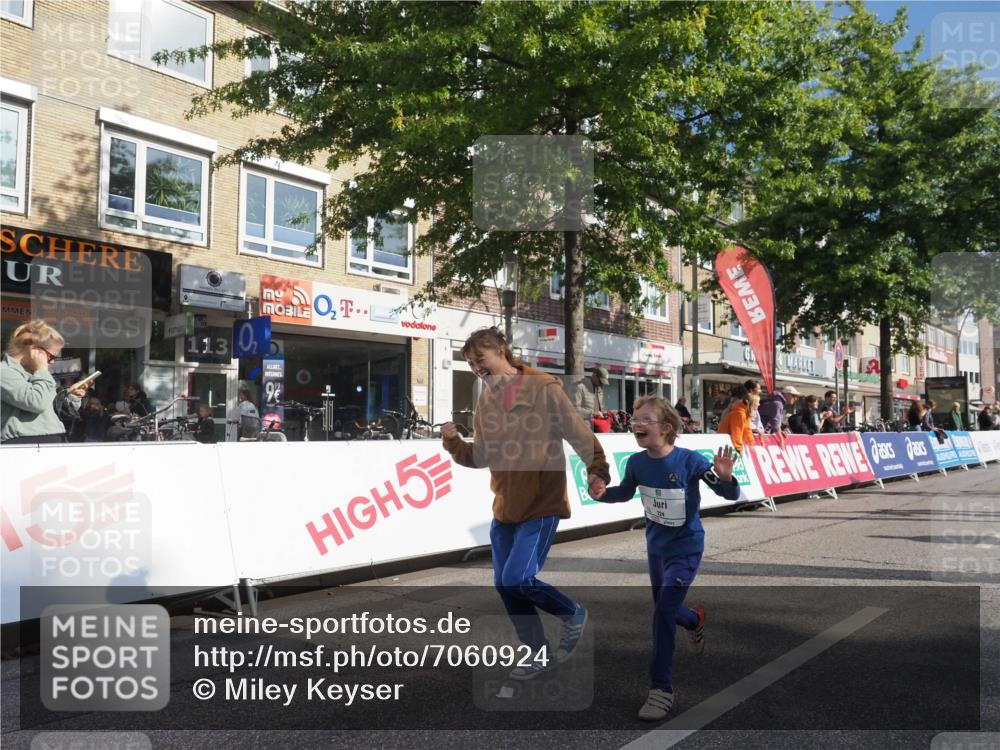 15.09.2024 - PSD Bank Halbmarathon Miley Keyser http://msf.ph/oto/7060924 15.09.2024 10:33:21 Ziel 224, 304 meine-sportfotos.de