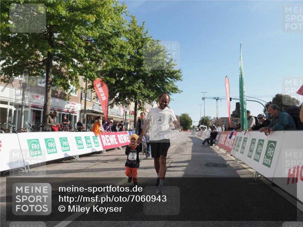 15.09.2024 - PSD Bank Halbmarathon Miley Keyser http://msf.ph/oto/7060943 15.09.2024 10:33:24 Ziel 224, 304 meine-sportfotos.de
