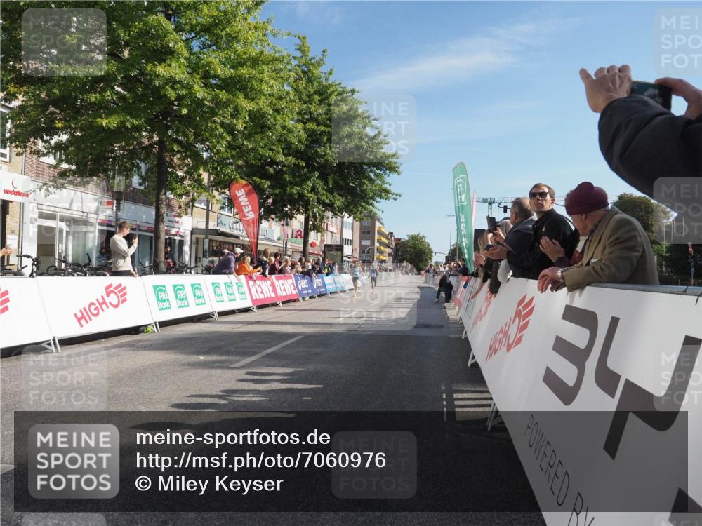 15.09.2024 - PSD Bank Halbmarathon Miley Keyser http://msf.ph/oto/7060976 15.09.2024 11:01:55 Ziel 448, 1001 meine-sportfotos.de