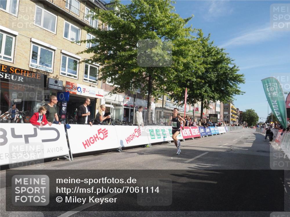 15.09.2024 - PSD Bank Halbmarathon Miley Keyser http://msf.ph/oto/7061114 15.09.2024 11:02:16 Ziel 447 meine-sportfotos.de