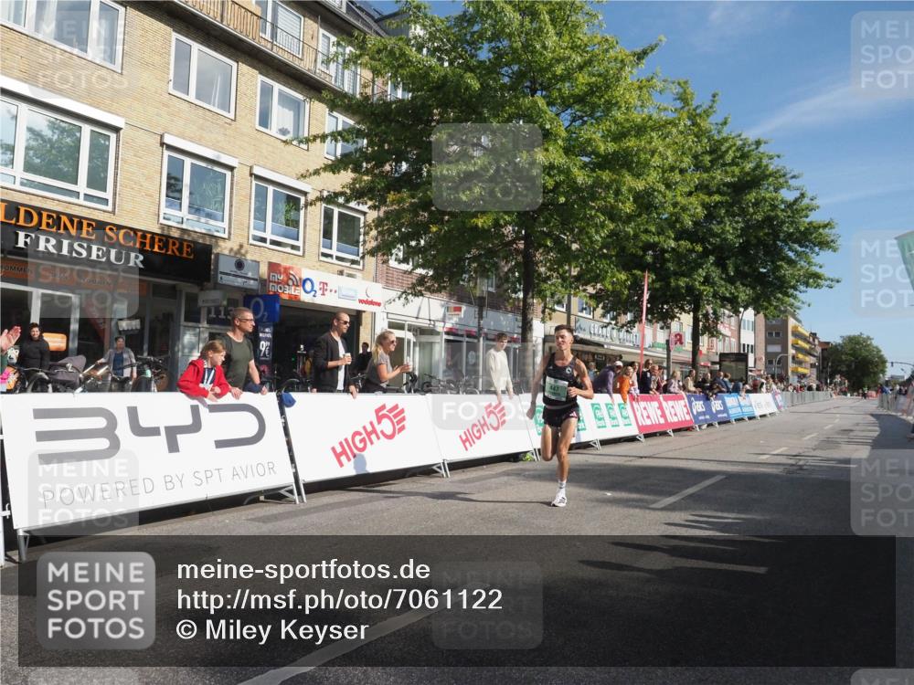15.09.2024 - PSD Bank Halbmarathon Miley Keyser http://msf.ph/oto/7061122 15.09.2024 11:02:16 Ziel 447 meine-sportfotos.de