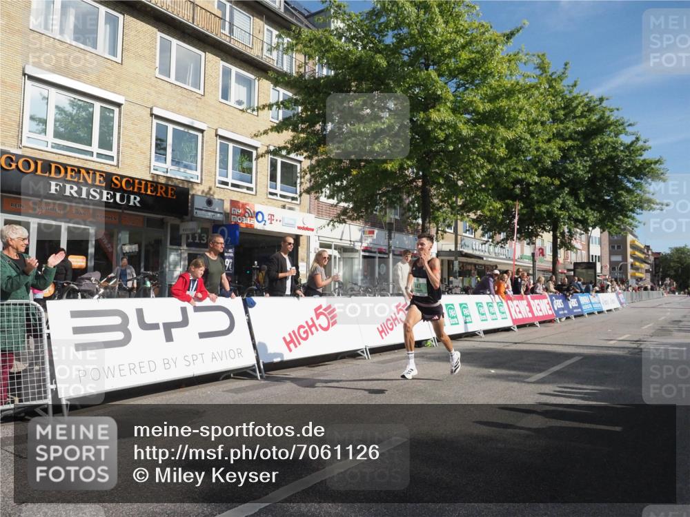 15.09.2024 - PSD Bank Halbmarathon Miley Keyser http://msf.ph/oto/7061126 15.09.2024 11:02:16 Ziel 447 meine-sportfotos.de
