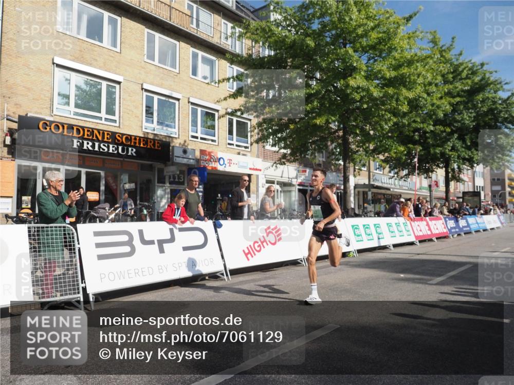 15.09.2024 - PSD Bank Halbmarathon Miley Keyser http://msf.ph/oto/7061129 15.09.2024 11:02:16 Ziel 447 meine-sportfotos.de