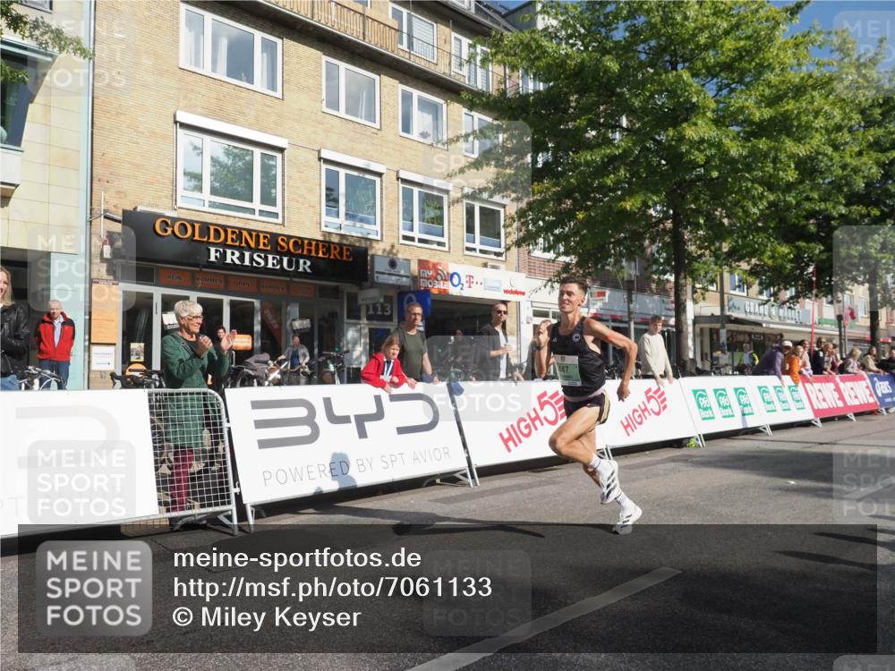 15.09.2024 - PSD Bank Halbmarathon Miley Keyser http://msf.ph/oto/7061133 15.09.2024 11:02:16 Ziel 447 meine-sportfotos.de