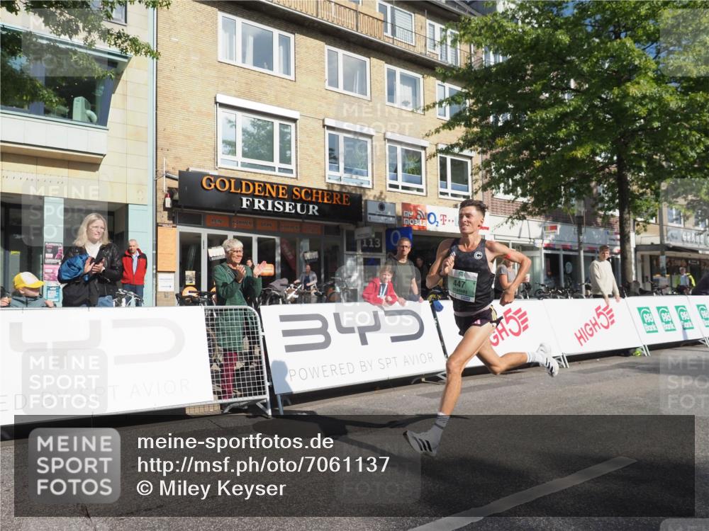 15.09.2024 - PSD Bank Halbmarathon Miley Keyser http://msf.ph/oto/7061137 15.09.2024 11:02:16 Ziel 447 meine-sportfotos.de