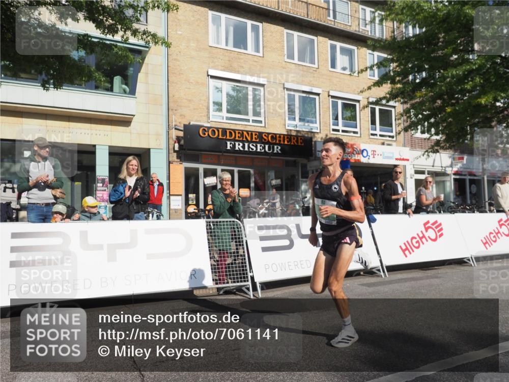 15.09.2024 - PSD Bank Halbmarathon Miley Keyser http://msf.ph/oto/7061141 15.09.2024 11:02:16 Ziel 447 meine-sportfotos.de