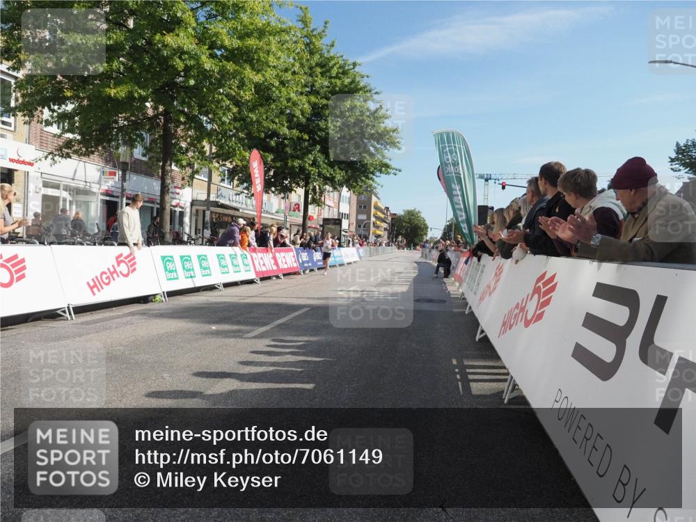 15.09.2024 - PSD Bank Halbmarathon Miley Keyser http://msf.ph/oto/7061149 15.09.2024 11:02:43 Ziel 449 meine-sportfotos.de