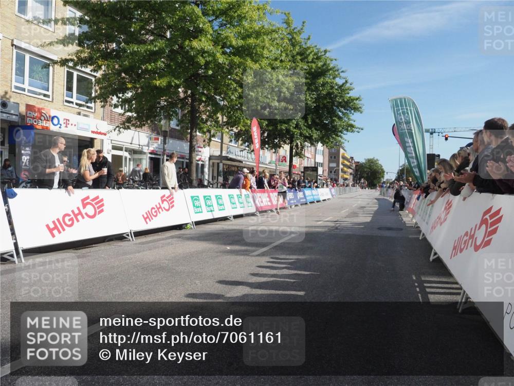 15.09.2024 - PSD Bank Halbmarathon Miley Keyser http://msf.ph/oto/7061161 15.09.2024 11:02:44 Ziel 449 meine-sportfotos.de